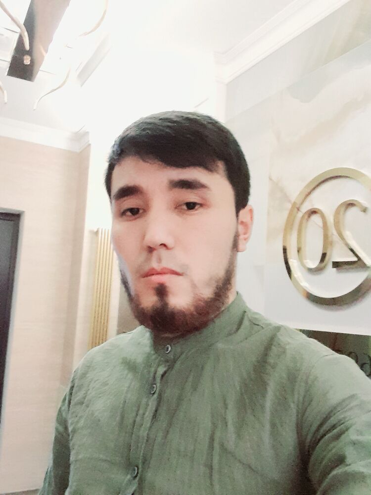  40712226  Bek, 28 ,    