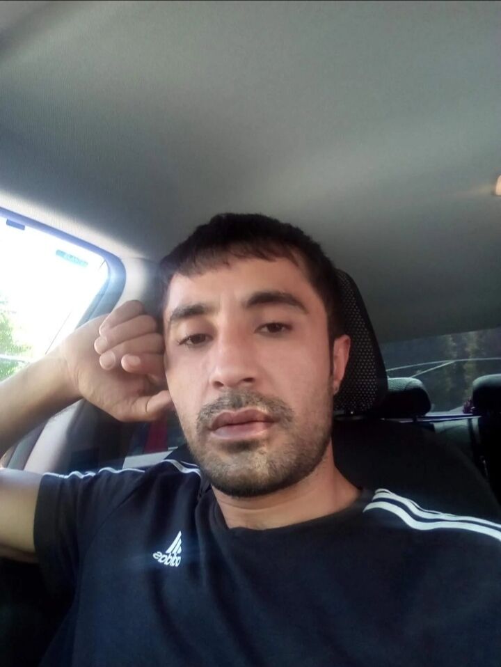  52768416  Umar, 40 ,    
