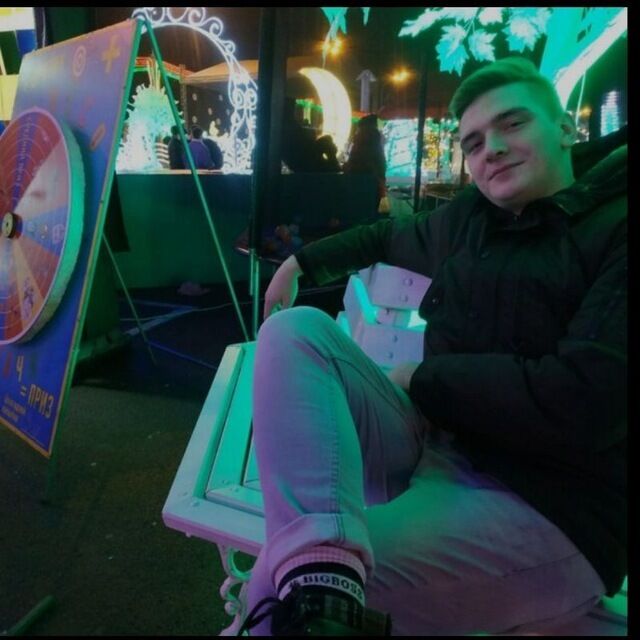  32716526  Marek, 30 ,    