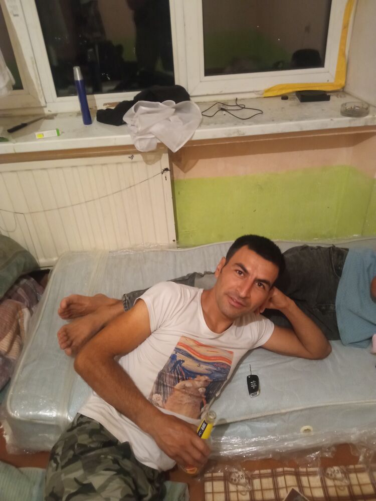  24061916  Mansur, 35 ,    