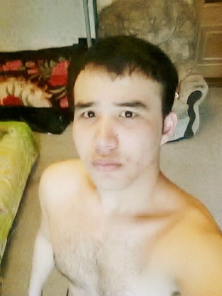  9447616  Karol, 33 ,    