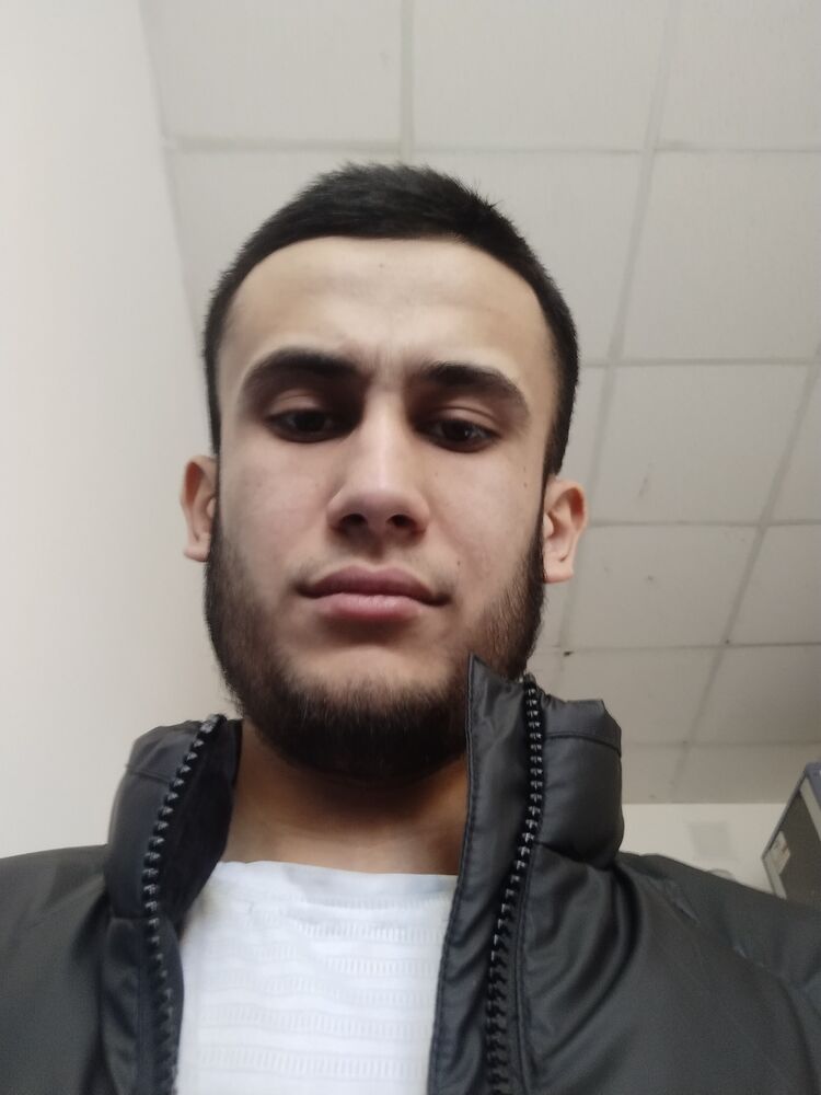  33785356  Maksim, 22 ,    -