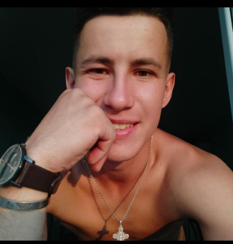  29827816  Vladislav, 27 ,    