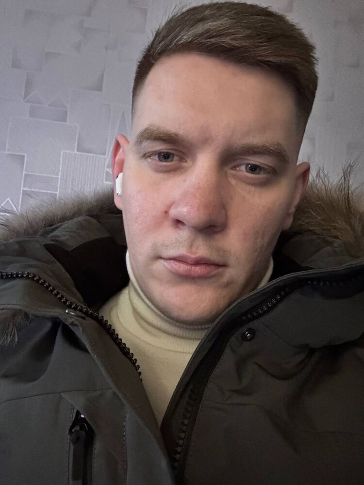  -,   Denis, 27 ,   ,   , c 
