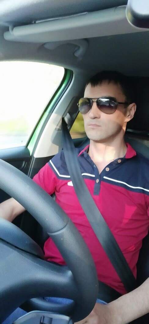  52822886  Vladimir, 35 ,    