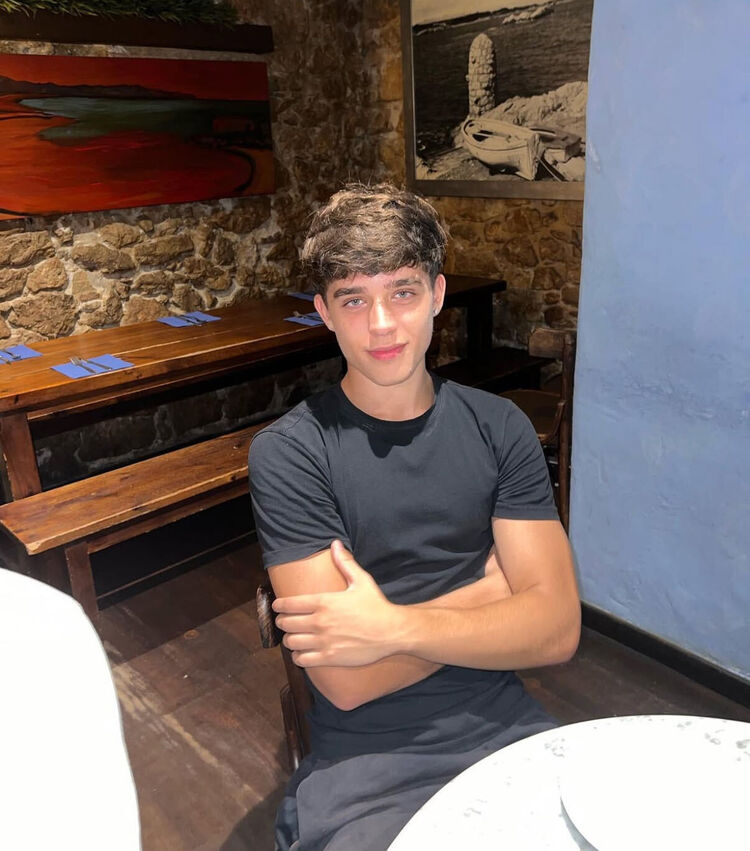  53366946  Magamed, 25 ,    