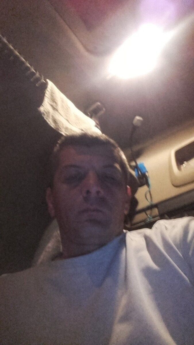  ,   Aleksandar, 49 ,   ,   , c 