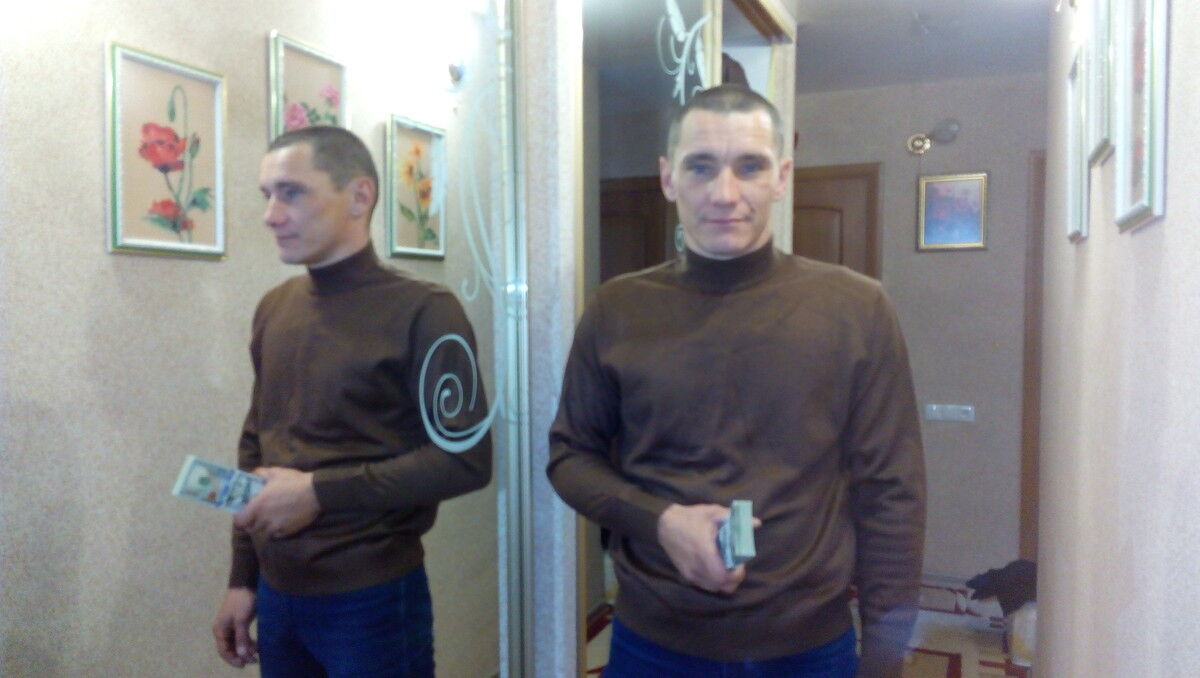  10046736  Roman, 42 ,    
