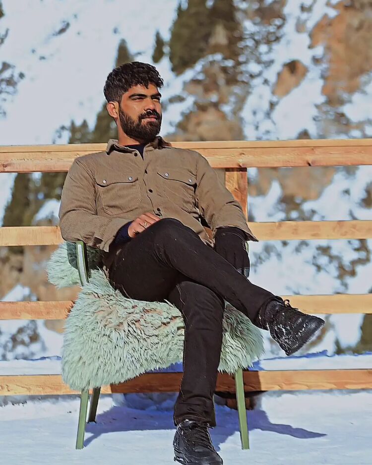  ,   Ajay, 24 ,     , c 