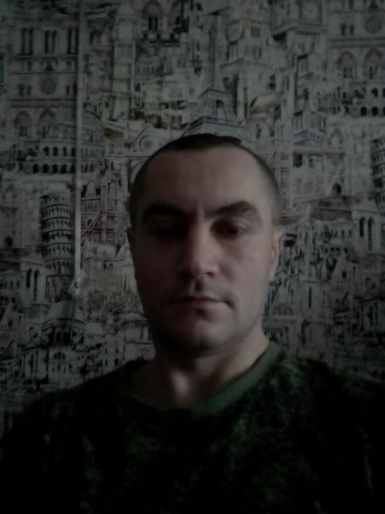  ,   Alexander, 32 ,   ,   