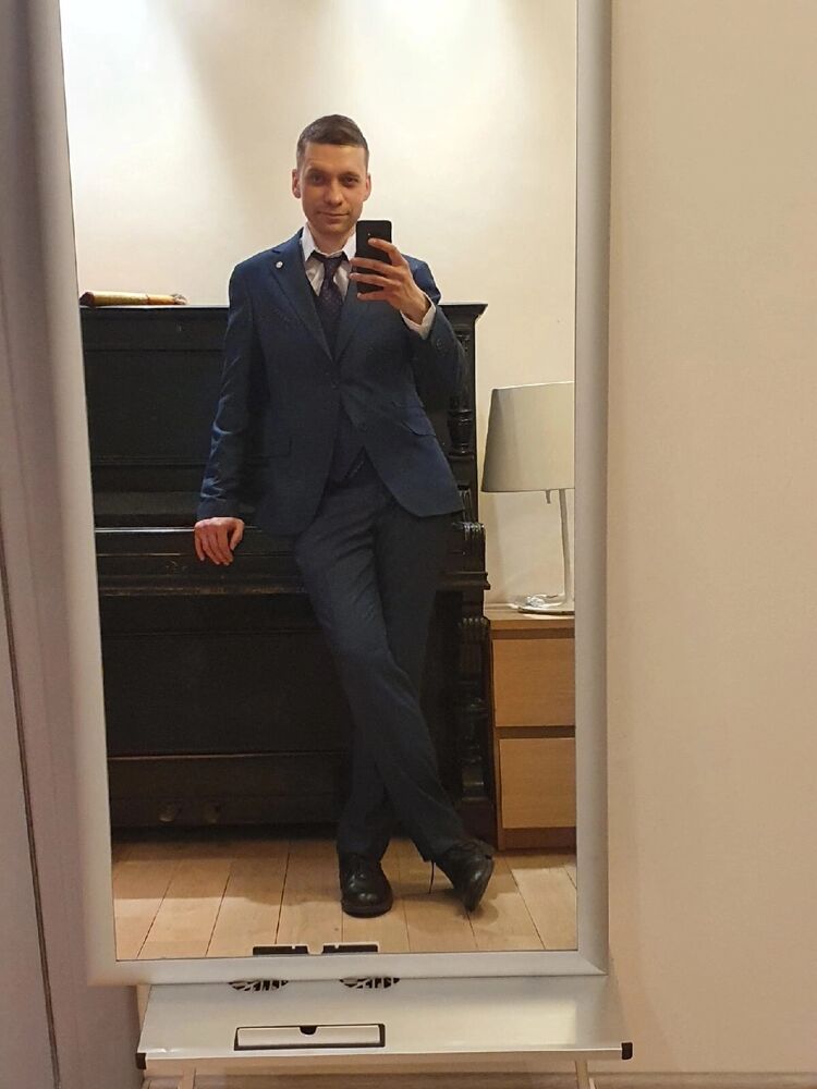  37123696  AlexNif, 40 ,    