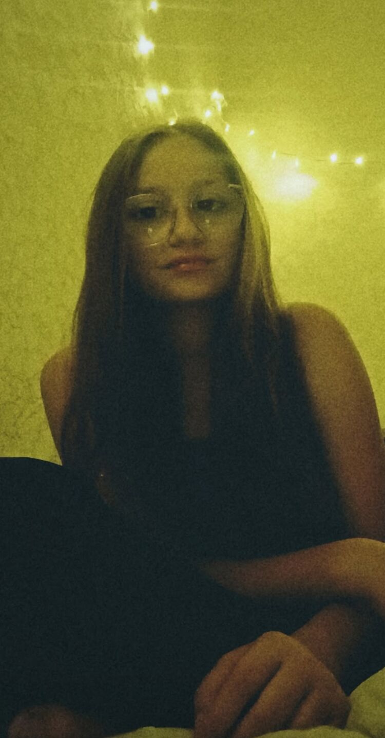  52947196  , 18 ,    