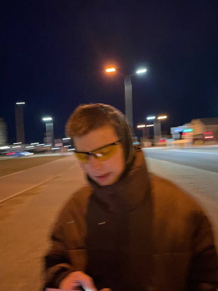  32323796  , 20 ,    