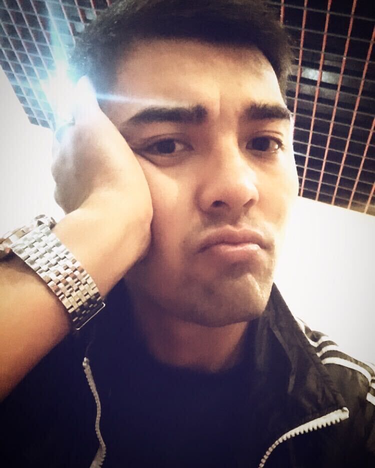  31774176  Johnny, 30 ,    