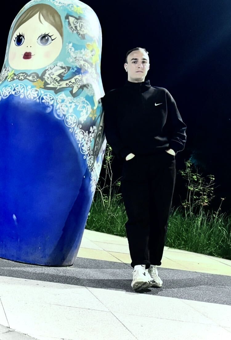  52885496  , 22 ,     
