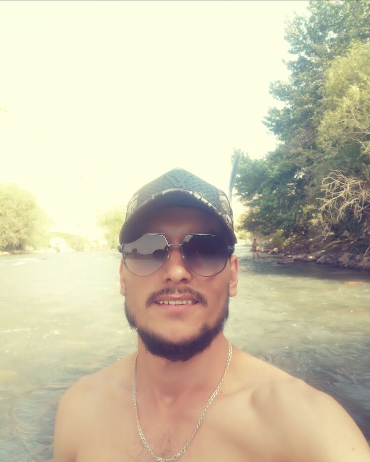  ,   Farid, 30 ,   ,   , c , 