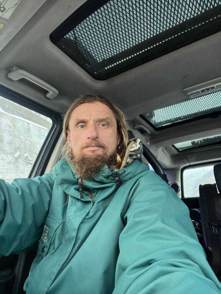  ,   Anton, 40 ,   ,   