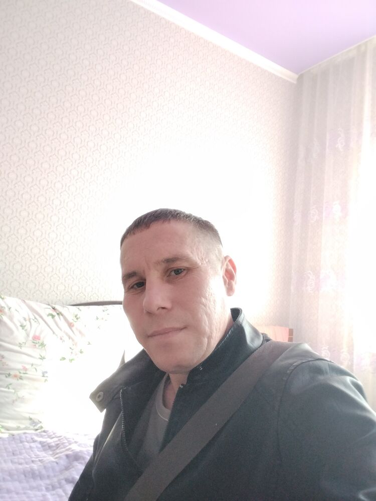  ,   Stas, 40 ,   ,   