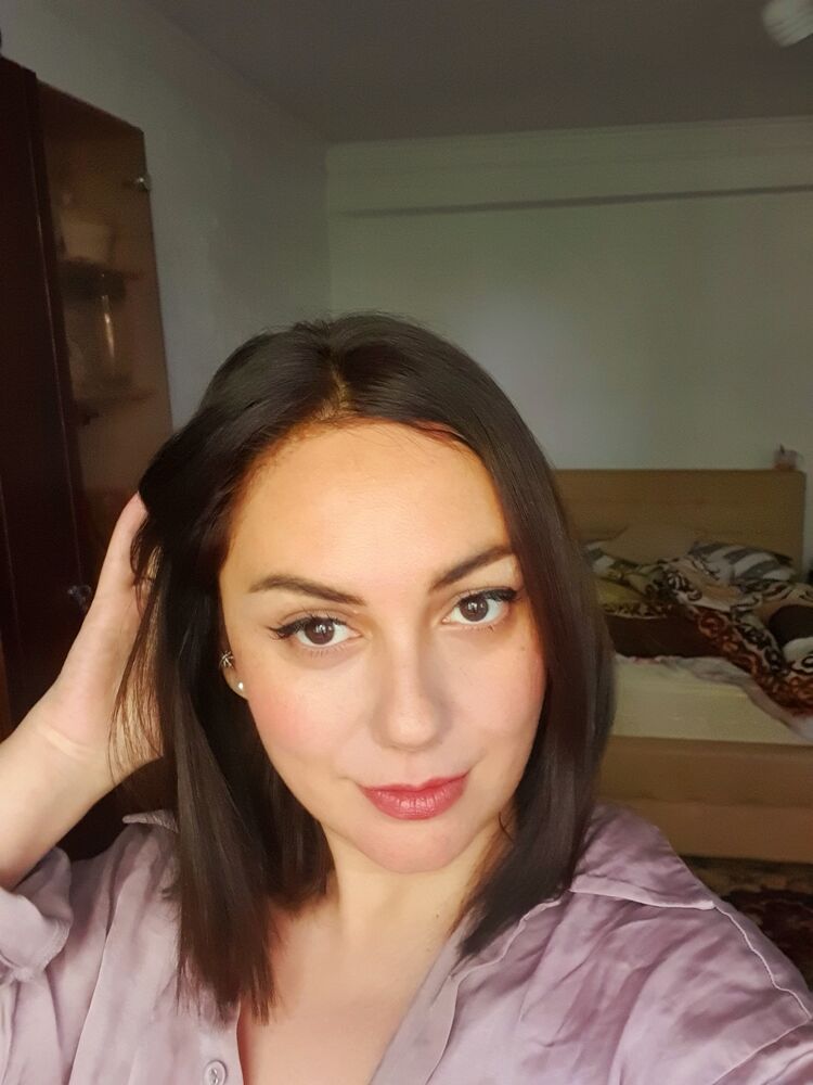  ,   Alina, 42 ,   ,   