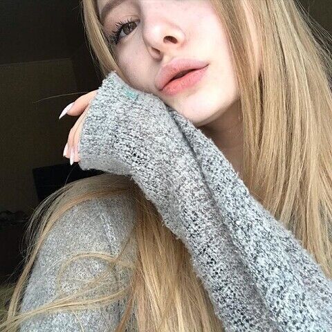  24666346  Malina, 22 ,    -