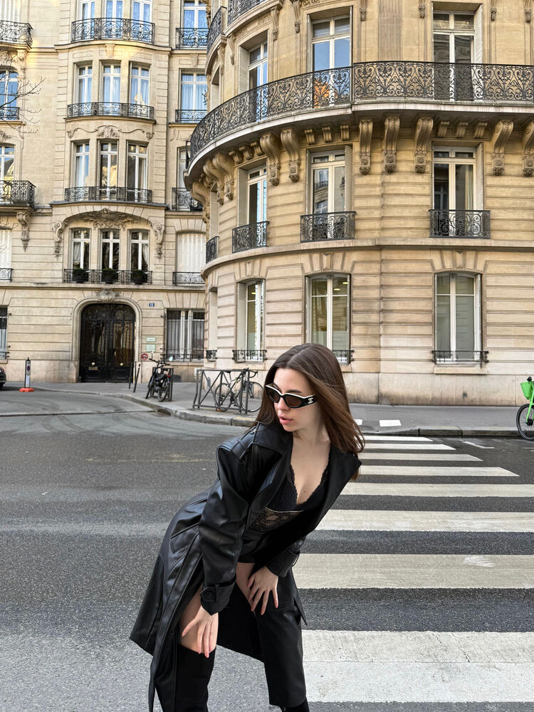  50382746  , 23 ,    Palais-Bourbon