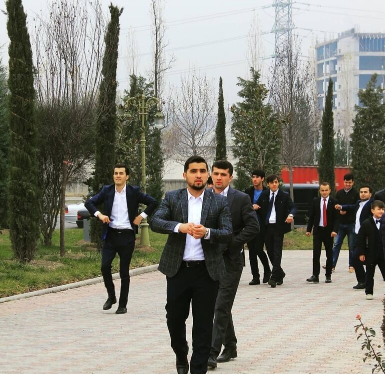  28552176  Muin, 27 ,    