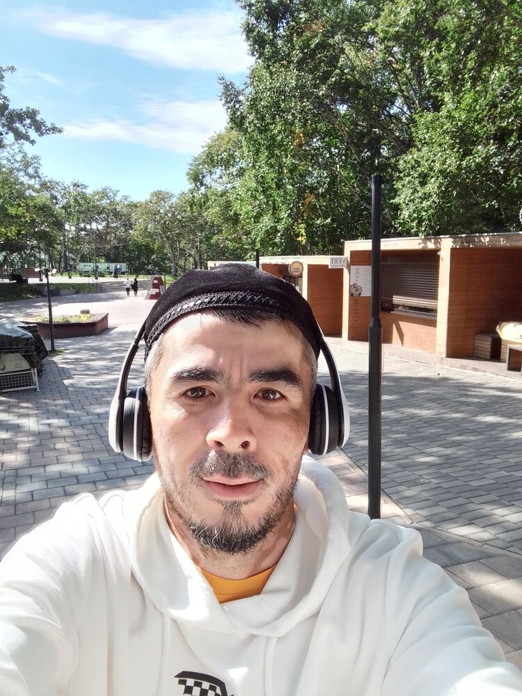  -,   Hamid, 39 ,   c 