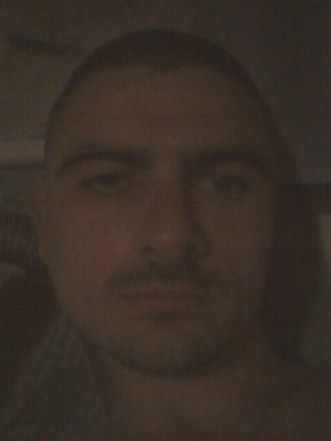  10129836  Dima, 40 ,    