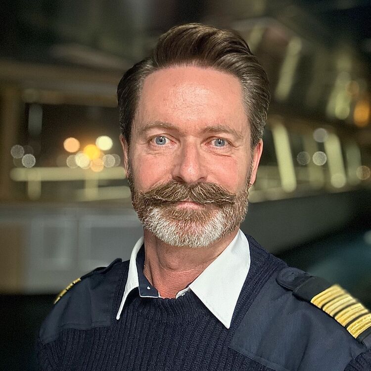  Nan Uh,   Thomas, 53 ,   ,   