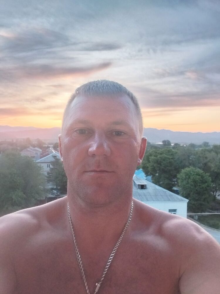  40187416  ANDREY, 41 ,    