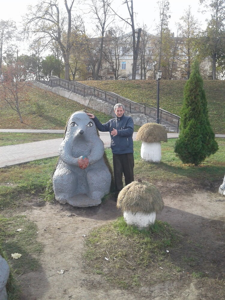  ,   Valeriy, 54 ,   