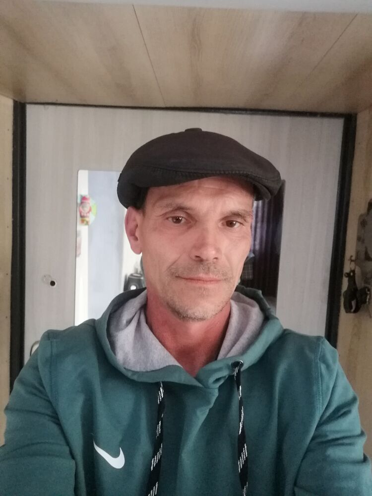  39092826  , 52 ,    