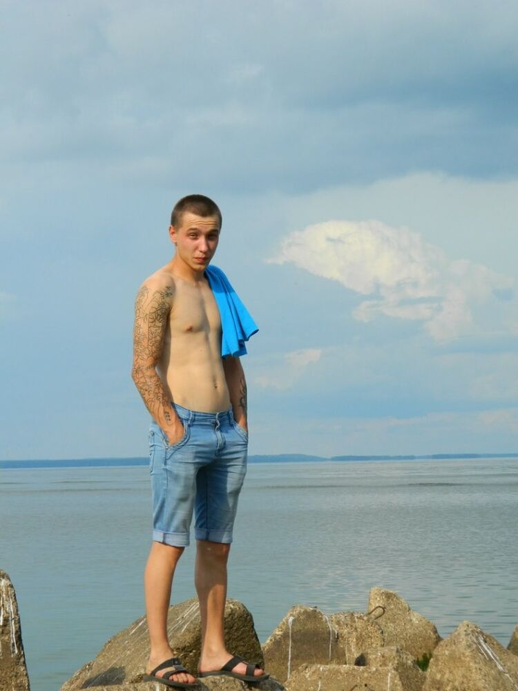  ,   Nikolay, 31 ,  