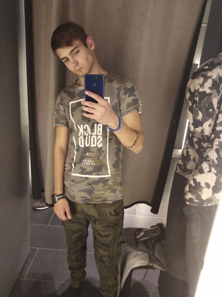  24693976  Vitaliy, 24 ,    