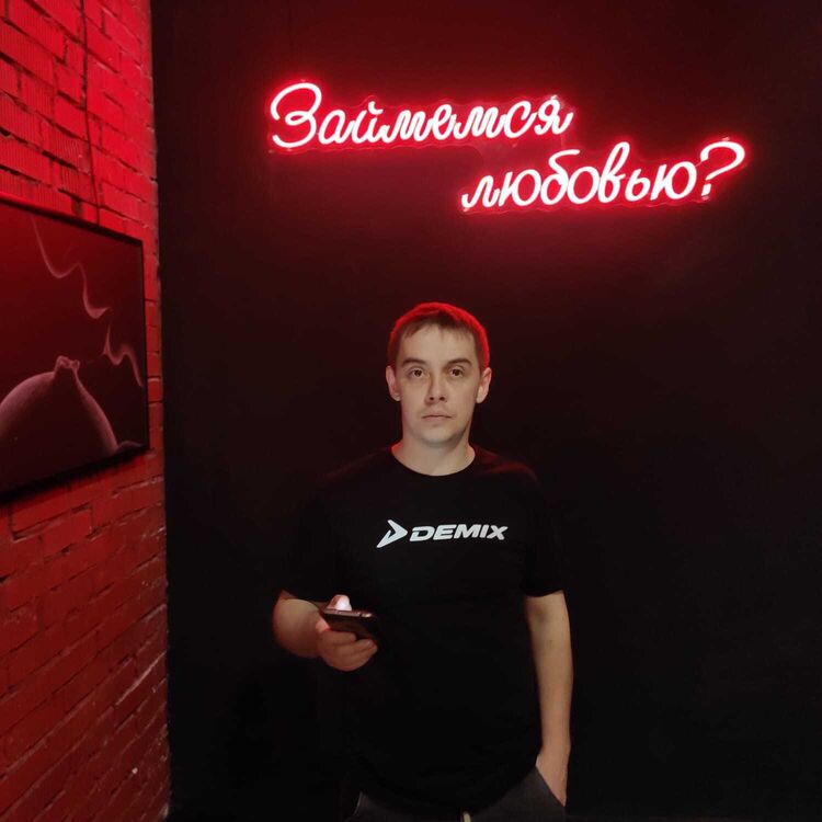  ,   Vlad, 33 ,   ,   , c , 
