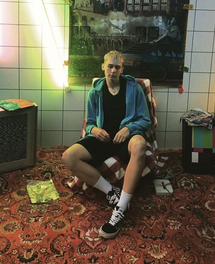  -,   , 22 ,   ,   