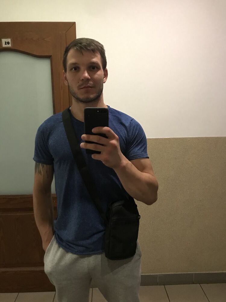  ,   Nikholas, 32 ,   