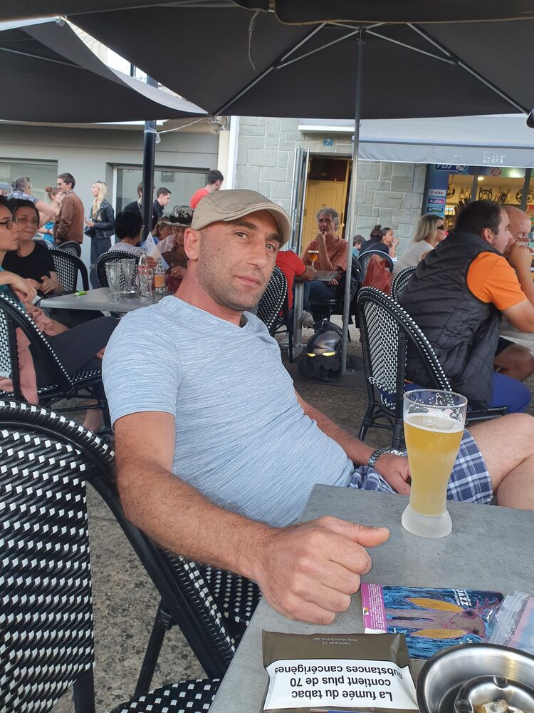  29790466  Khvicha, 41 ,    Bielany Wroclawskie