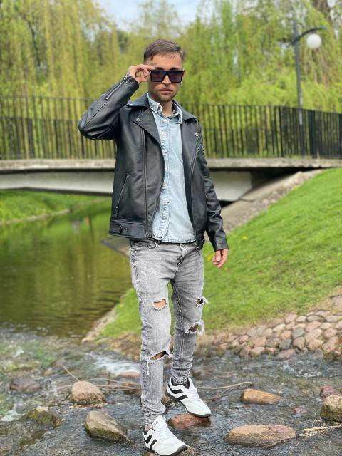 46632346  Andrzej, 32 ,    