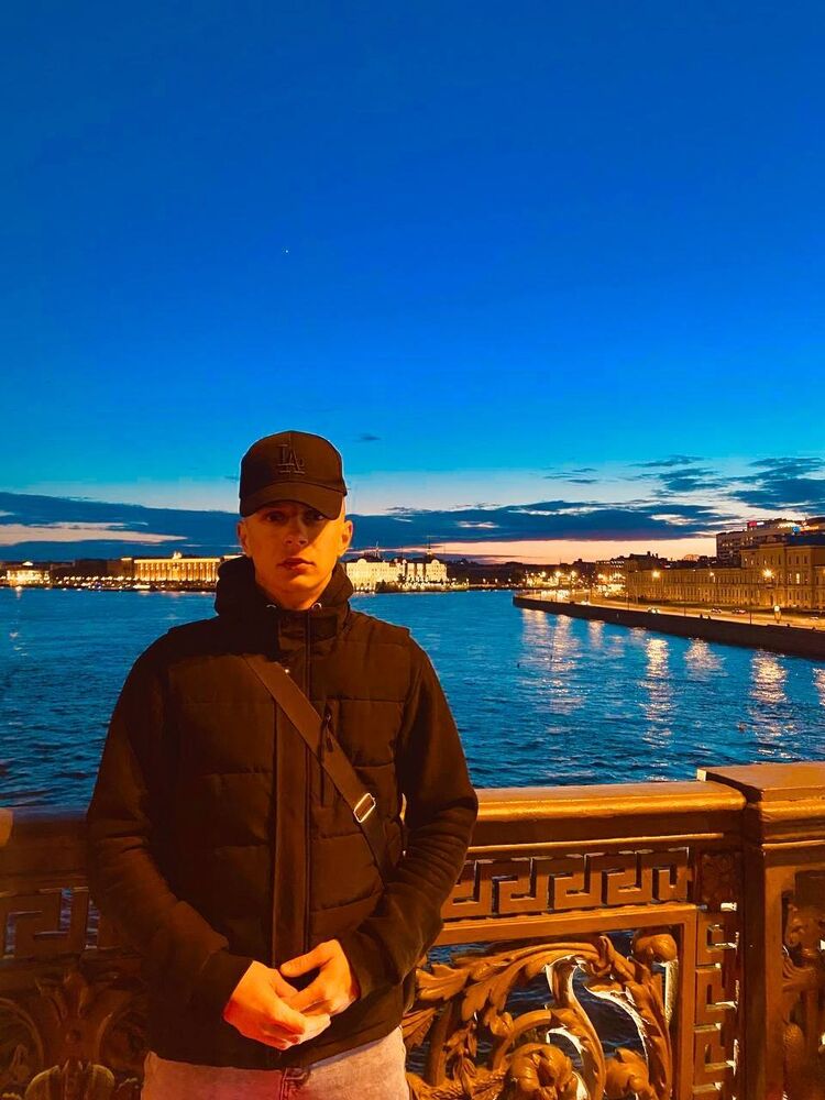  38361556  , 21 ,    -