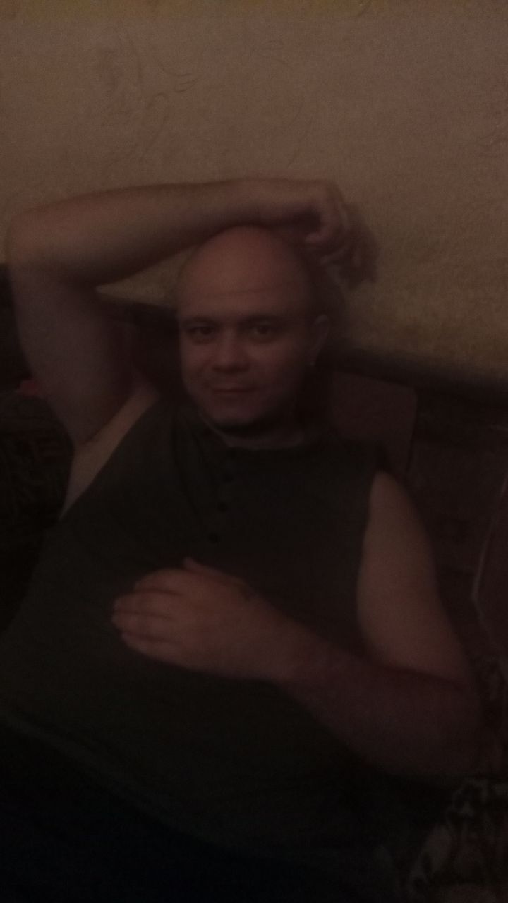  28642476  Valentin, 38 ,    