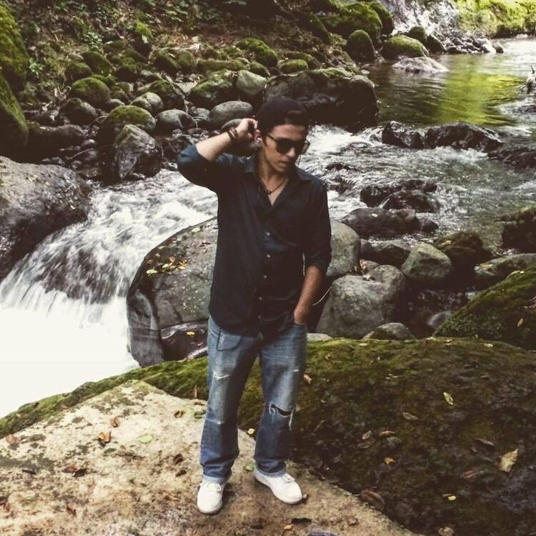  ,   Davit, 26 ,   ,   , c 