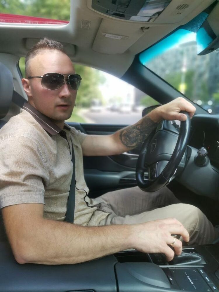  51962856  Konstantin, 34 ,    