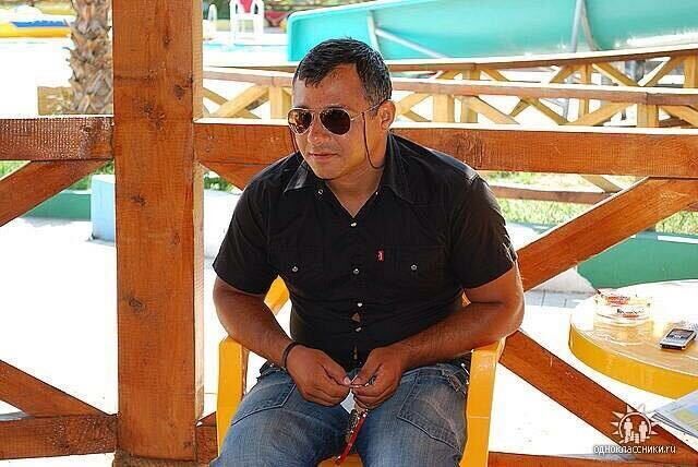  25713286  Slava, 44 ,    