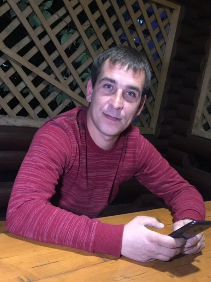  43774046  Donbass, 35 ,    