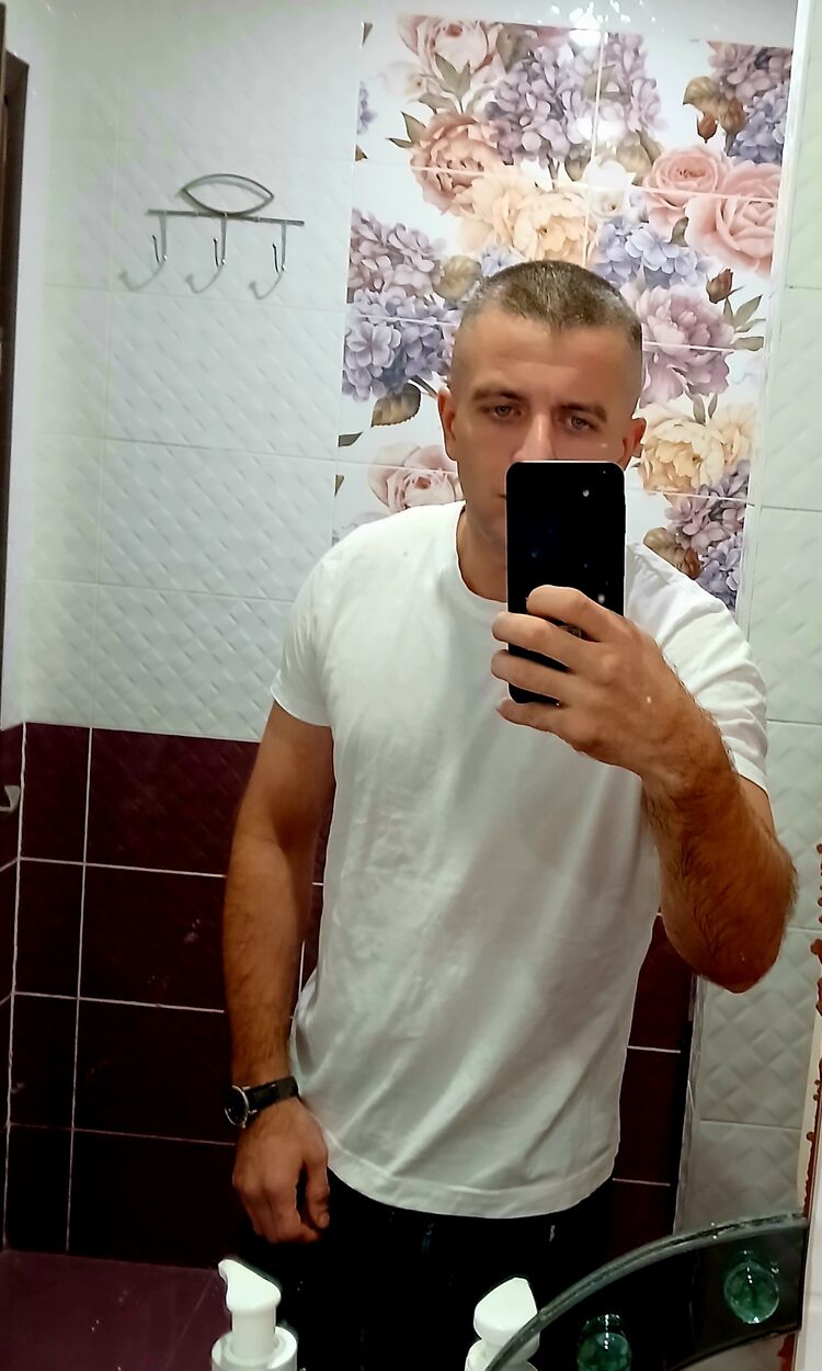  46791436  Vladimir, 32 ,    