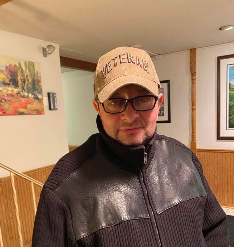  ,   Frank, 52 ,   ,   
