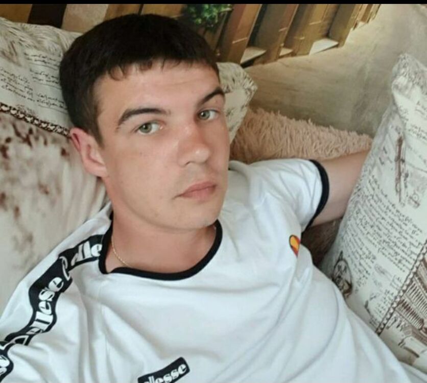  ,   Artem, 34 ,  