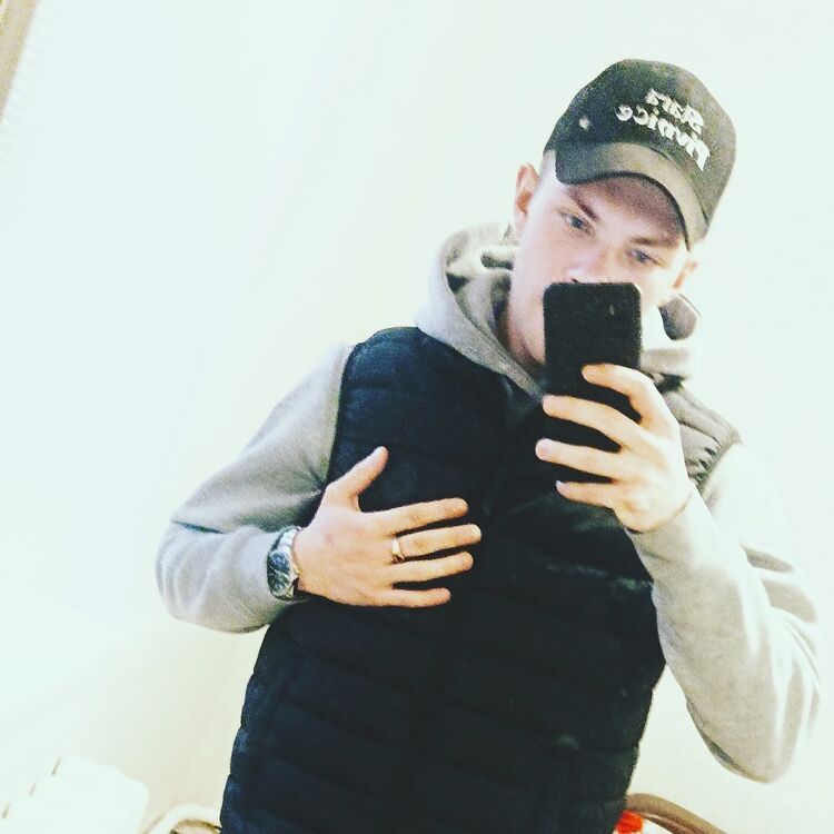  ,   Evgeni, 26 ,  