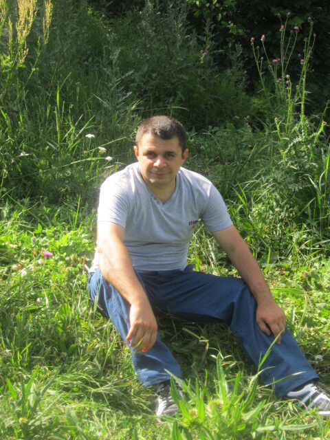  ,   Armen, 47 ,   , 